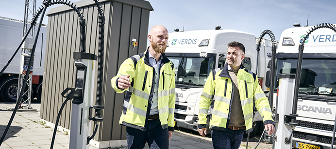 Pro Automatic Eltavle til ladestation 692 x 308