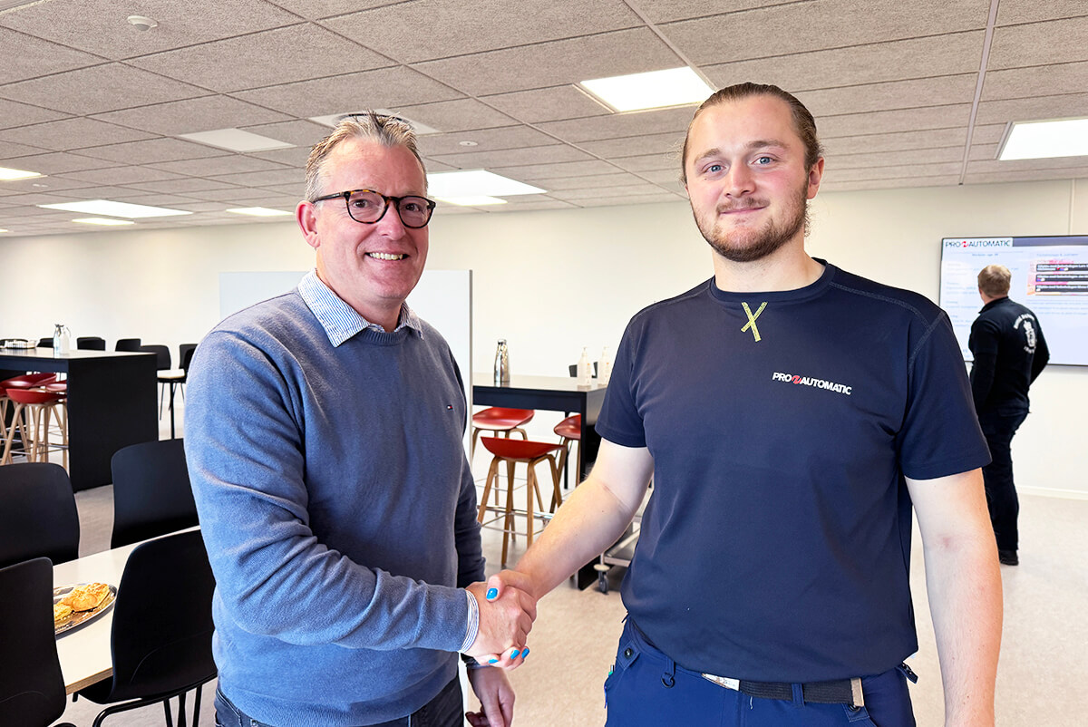 Nikolai Flugt Sørensen første EUX-lærling i Pro-Automatic